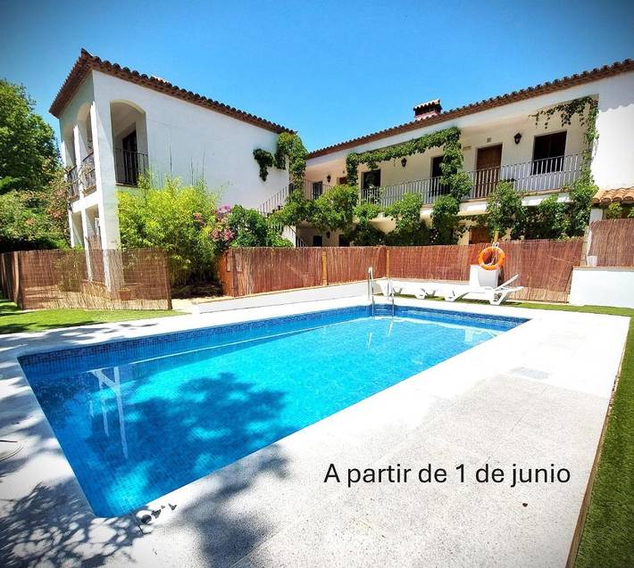 Casa rural para 2 personas, con jardín y piscina - 1