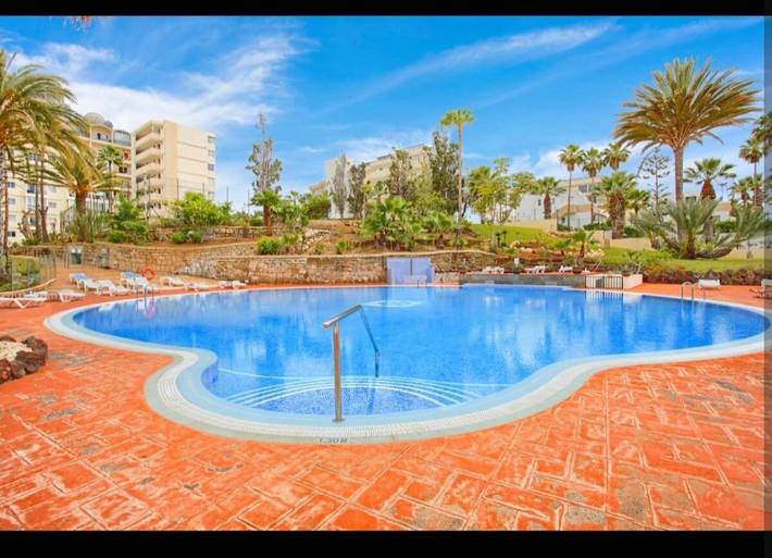 Vakantieappartement voor 2 personen, with uitzicht and zwembad as well as terras in Playa de las Américas