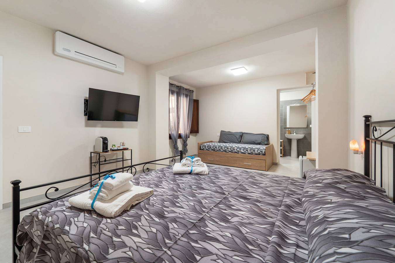 Villa Giovia : chambre familiale 3 in Guspini, Campidano di Terralba