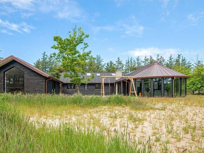 Ferienhaus für 14 Personen, mit Whirlpool und Terrasse sowie Sauna in Grønhøj Strand
