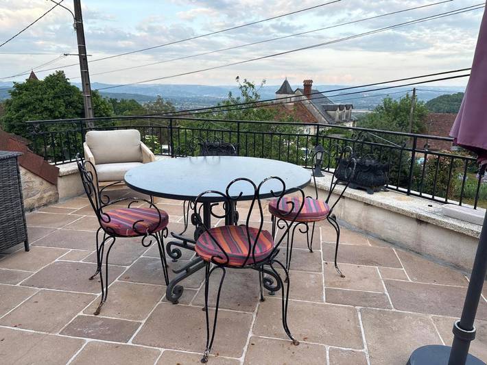 Location de vacances pour 5 personnes, avec Balcon ainsi que Terrasse et Vue à Carennac - 3