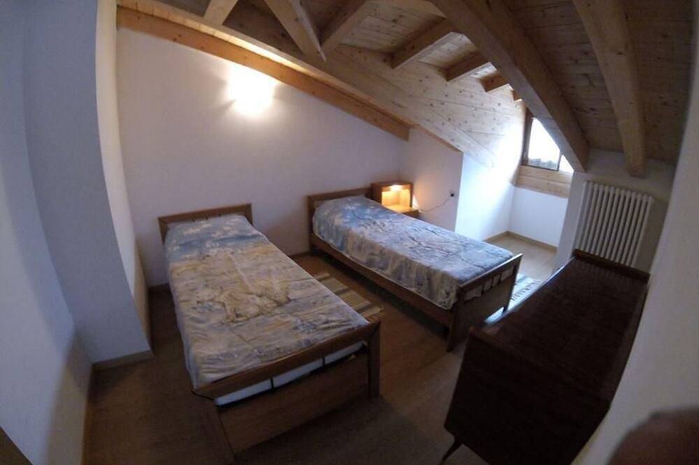Ganze Wohnung, Wohnung mit Bergblick in Tiarno di Sotto, Ledro