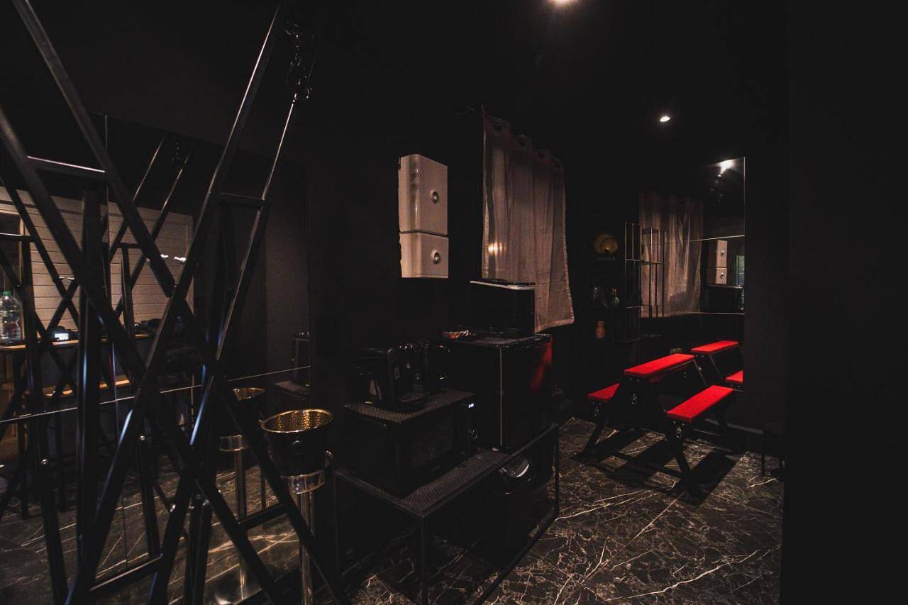 Amour d'une Nuit, Loveroom in Sarcelles, Val-d'Oise