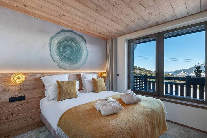 Entire apartment, New Ski-in/Ski-out Apartment in Courchevel with Balcony and Parking in Courchevel 1850, Saint-Bon-Tarentaise
