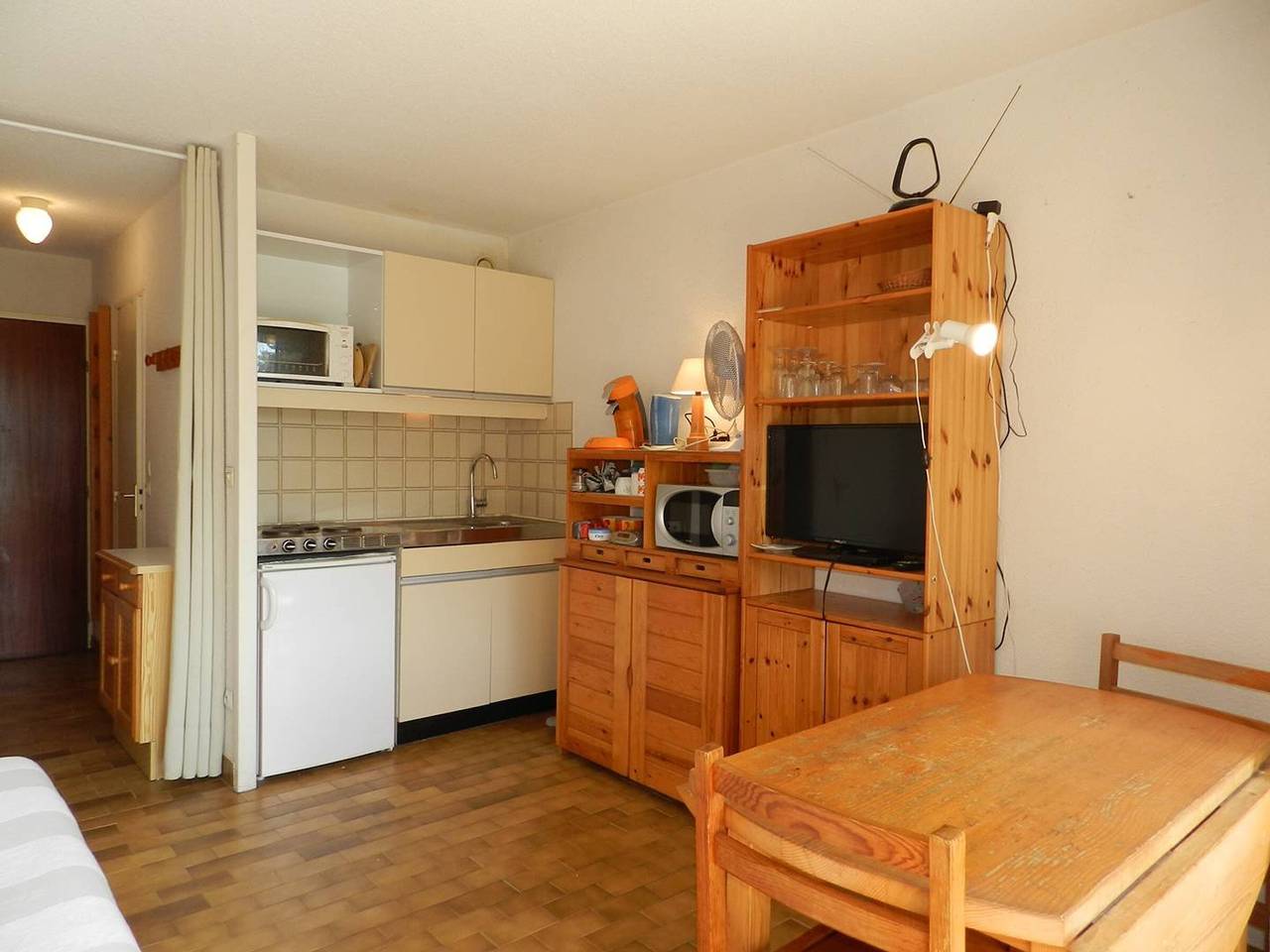 Studio in Bormes-les-Mimosas with beach access, terrace and parking, foto 14