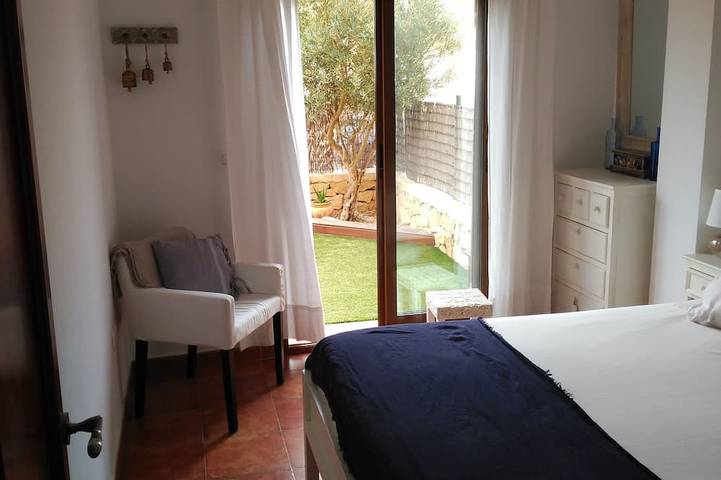 Gîte pour 6 personnes, avec piscine et jardin à Isla Plana - 3