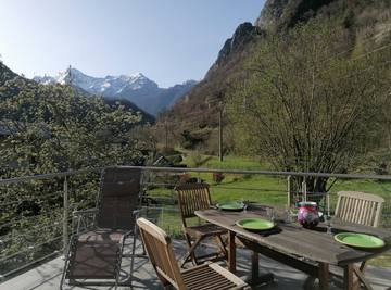 Gîte pour 4 personnes, avec jardin et terrasse dans Vallée d'Ossau
