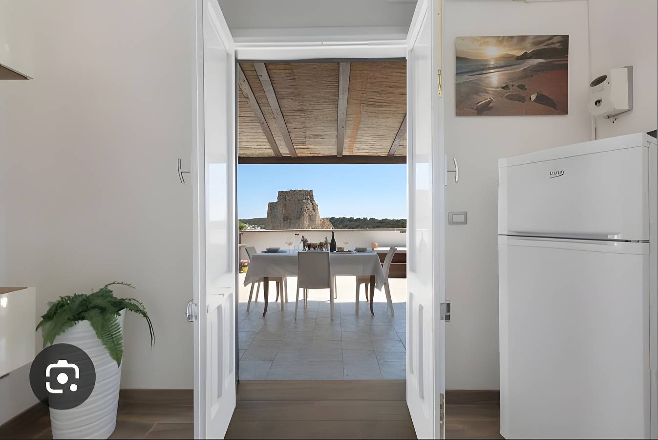 Casa Vacanze 'Azzurra' with Sea View, Wi-Fi and Air Conditioning in Torre Dell'orso, Lecce Province