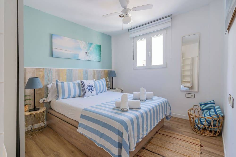 Apartamento entero, Cinco minutos a pie Playa de la Malvarrosa. Valencia Ciudad in La Malvarrosa, Valencia