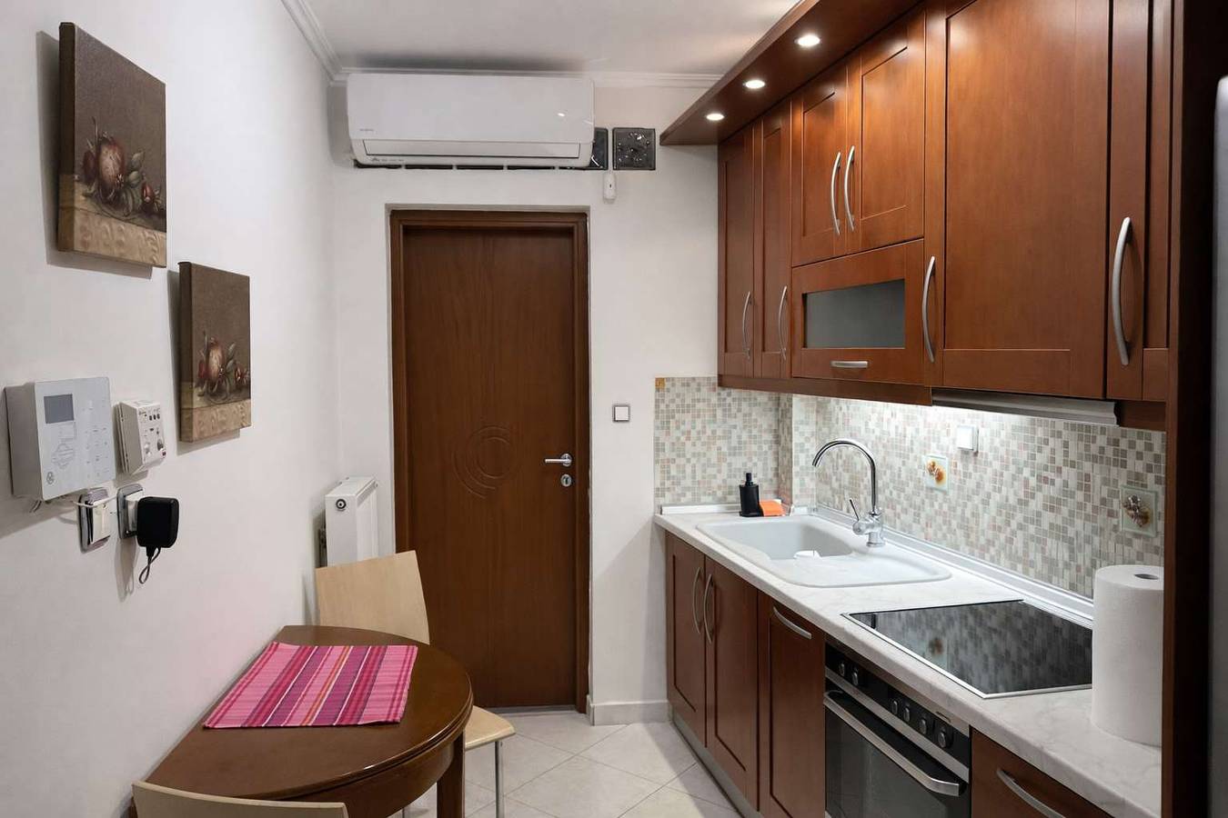 Cozy apartment in Old town Ano Polis, foto 10