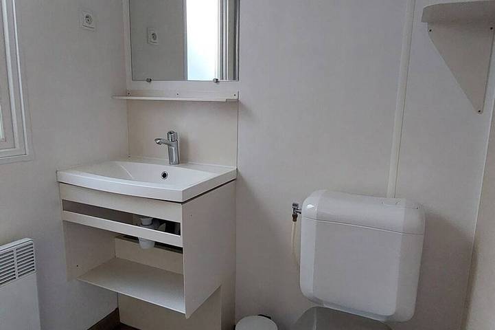 Mobil home pour 2 personnes à Saint-Laurent-en-Beaumont - 4
