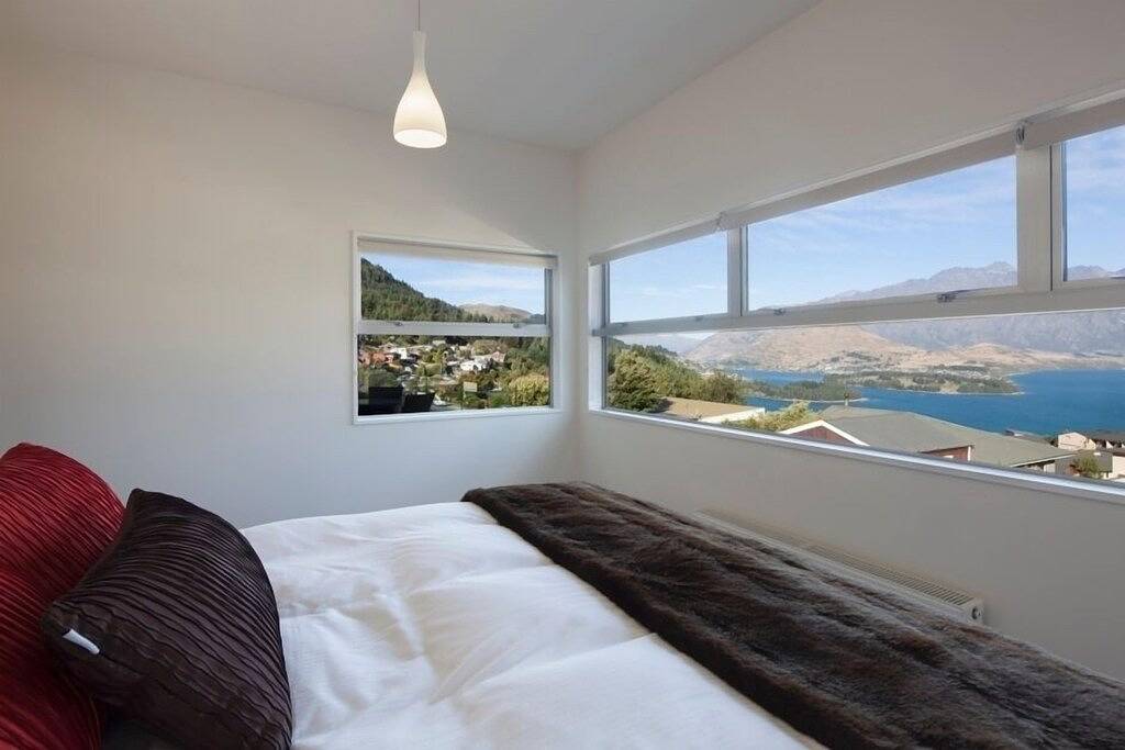 Mountain Vista - fantastische alpine Eigenschaften, darunter zwei Kamine und ein Whirlpool in Queenstown, Otago