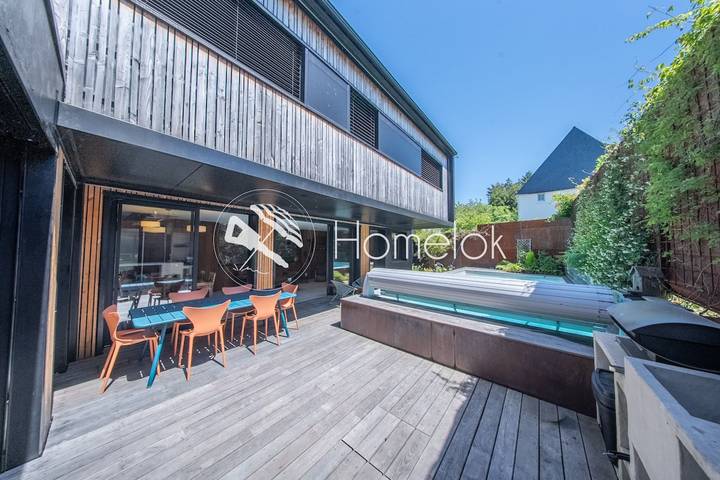 Villa pour 10 personnes, avec piscine ainsi que terrasse et jardin à Vannes