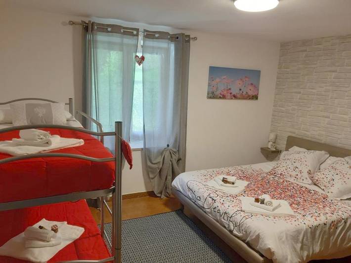 Gîte pour 2 personnes, avec Balcon et Terrasse ainsi que Jardin et Vue à Macra