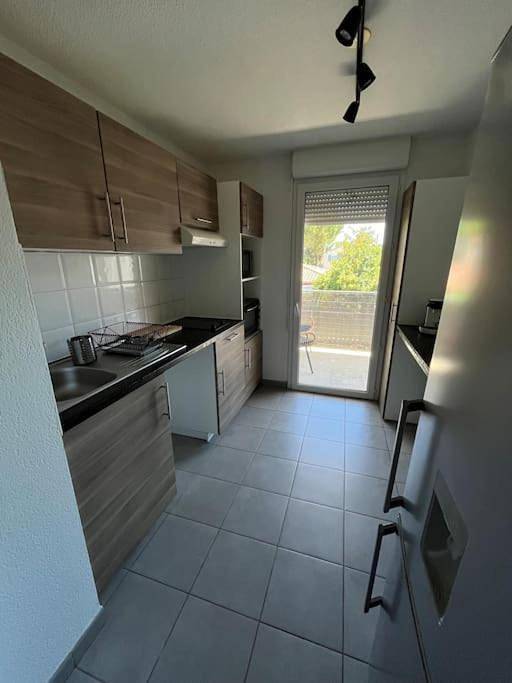 Appartement entier, Joli appt 45 m2 avec terrasse in Lunel, Côte méditerranéenne (France)
