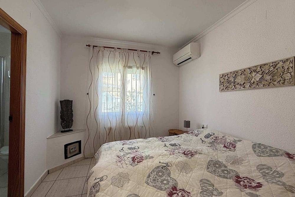 , Villa Sol, villa with private pool, 600 m from the sea in Almadrava, Costa Blanca