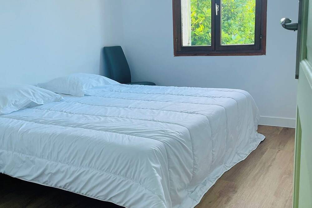 A quiet family home between Aix-en-Provence and the Luberon in Saint-Cannat in Saint-Cannat, Aix-en-Provence region
