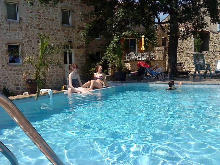 Gîte pour 4 personnes, avec piscine et vue ainsi que bassin pour enfant et jardin à Les Assions - 4