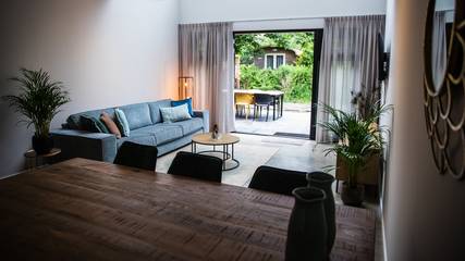 Strandhaus für 6 Personen, mit Terrasse und Balkon/Terrasse in Vrouwenpolder