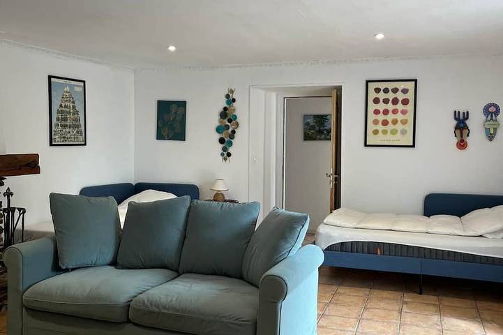 Gîte pour 8 personnes, avec jardin ainsi que balcon et piscine, animaux acceptés