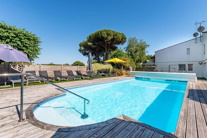 Hôtel pour 2 personnes, avec jardin ainsi que piscine et vue