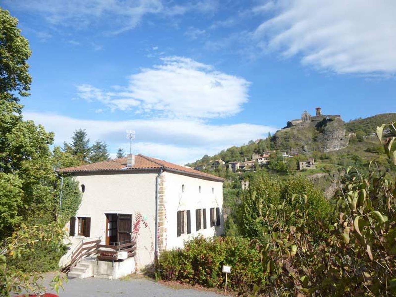 Grande maison pour familles et amis près des Gorges de l'Allier in Villeneuve-d'Allier, Haute-Loire