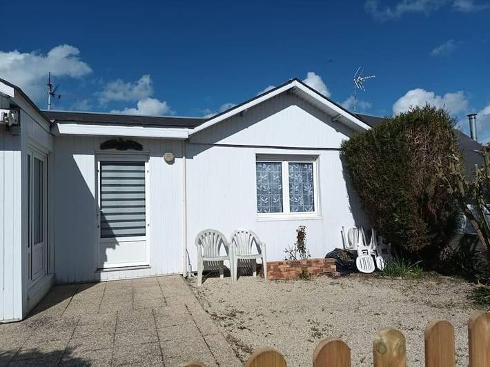 Location de vacances pour 6 personnes, avec jardin, animaux acceptés dans Plage De La Fontaine Saint Come Saint Come De Fresne - 2