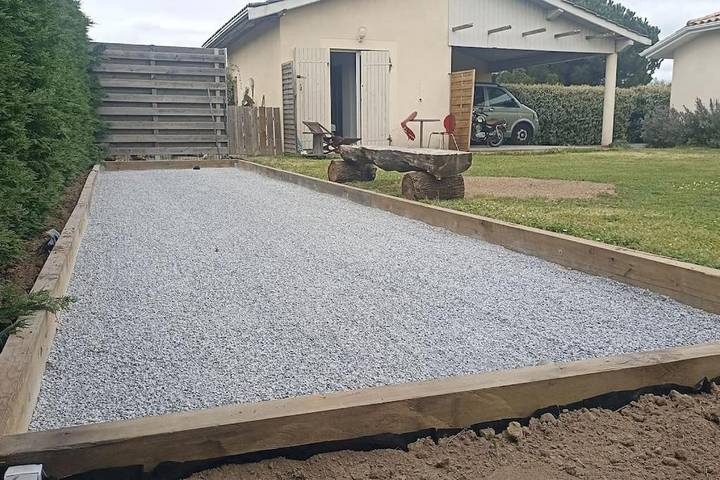 Location de vacances pour 8 personnes, avec terrasse ainsi que jardin et piscine à Cénac - 2