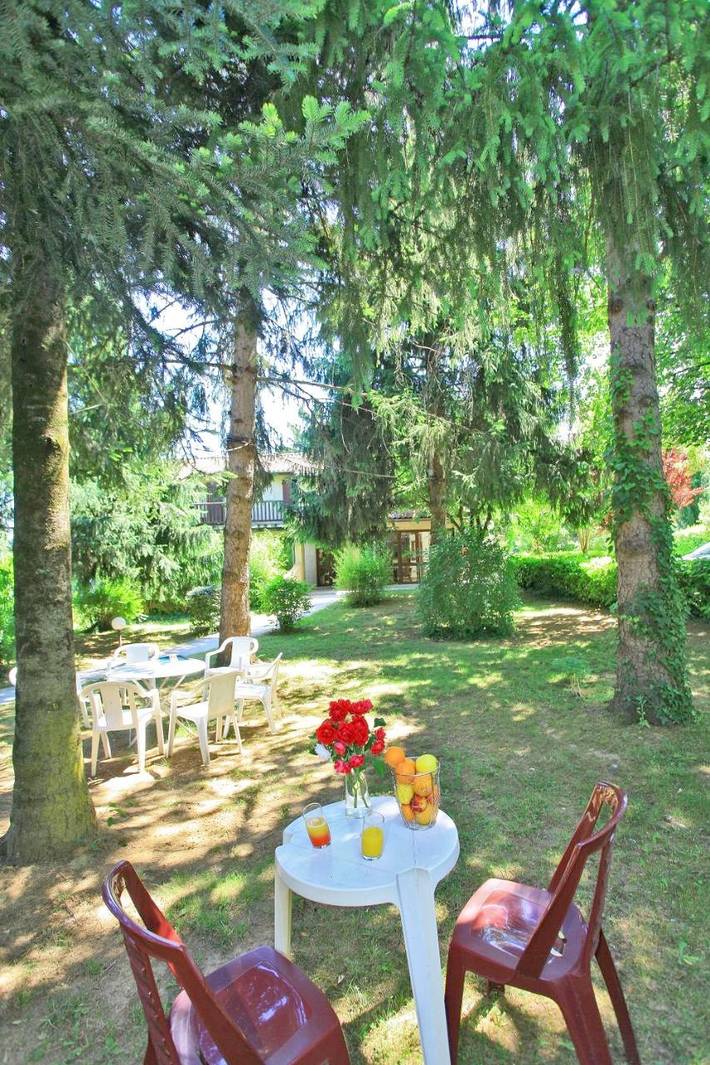 Hôtel pour 2 personnes, avec jardin ainsi que piscine et terrasse à Pradines - 4