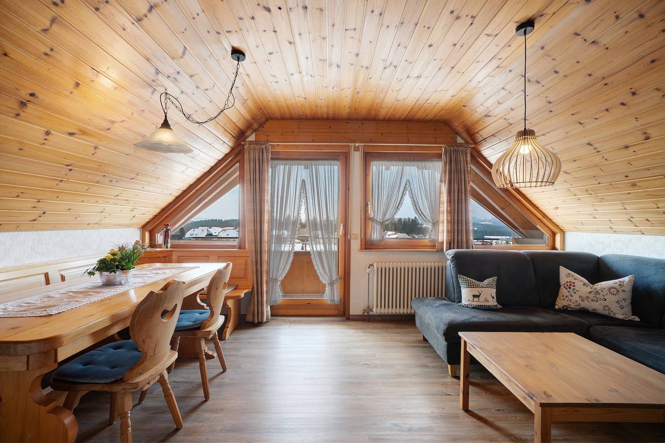 Ganze Wohnung, Ferienwohnung 'Feldbergblick' mit Bergblick, Gemeinschaftsgarten und Wi-Fi in Furtwangen, Südschwarzwald