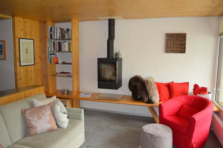 Ferienwohnung für 4 Personen, mit Terrasse und Sauna sowie Garten, mit Haustier in La Punt-Chamues-ch