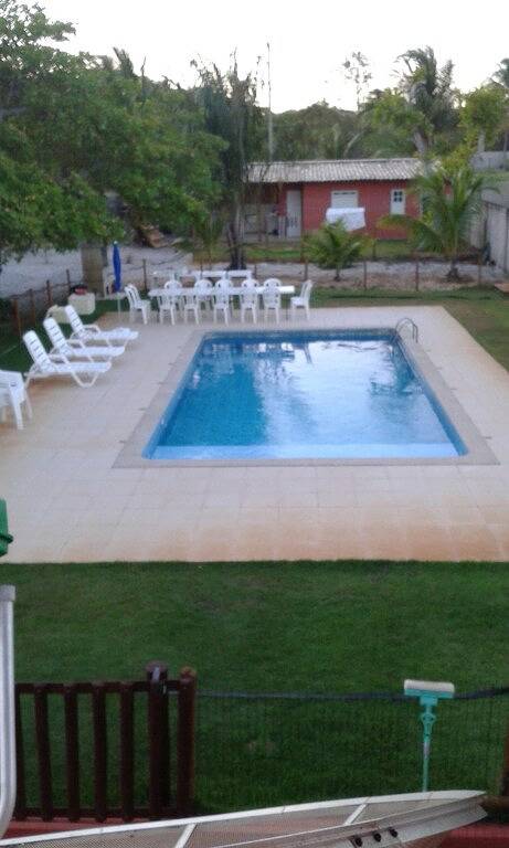 Schönes Haus, 4 Schlafzimmer, 3 Suiten, alle mit Klimaanlage, Pool, 800 m vom Meer entfernt in Camaçari, Linha Verde