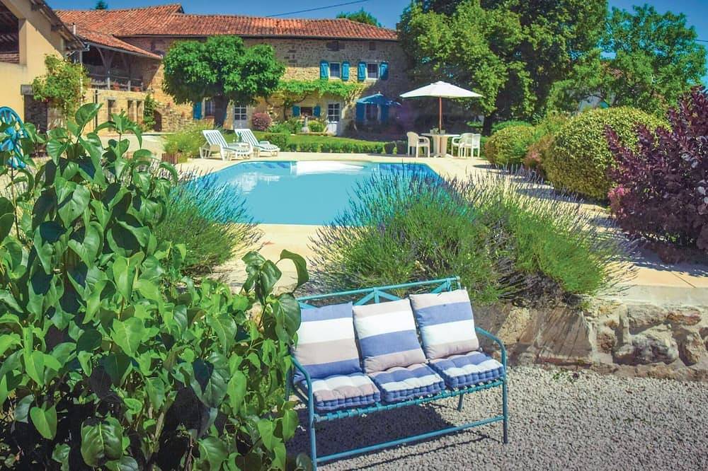 Superbe maison à Suaux in Suaux, Charente