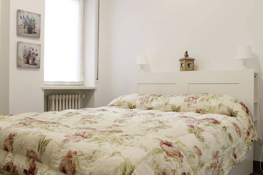 Geheel appartement, King Lear - White Rose - 2 tot 5 personen op 100 meter van de Arena in Centro Storico, Verona