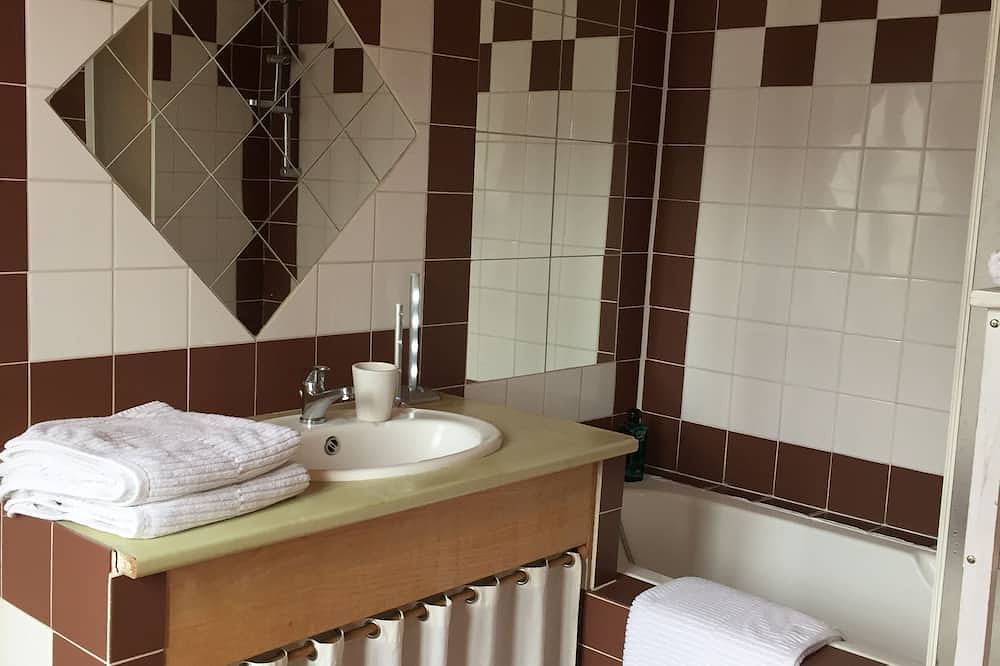 Appartement entier, Nouveau !! Appartement au coeur de granville avec vue panoramique in Granville, Côte de la Déroute