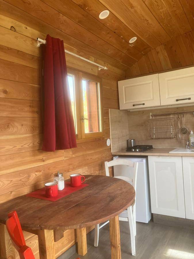Gîte pour 3 personnes, avec terrasse et vue, animaux acceptés à Entrepierres - 3
