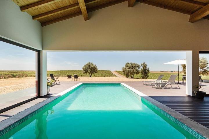 Location de vacances pour 6 personnes, avec piscine ainsi que vue et jardin, animaux acceptés à Castro Verde - 3