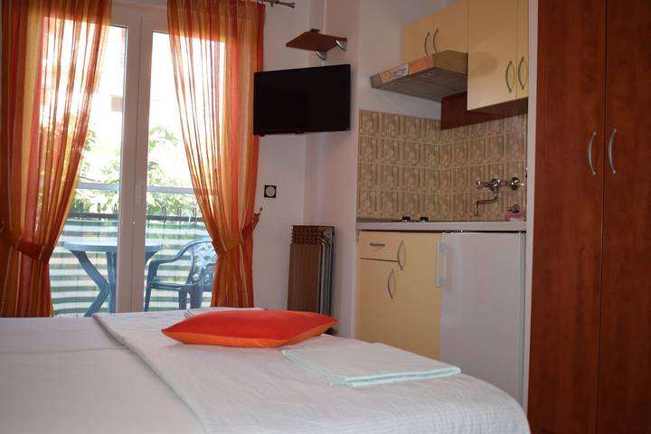 Ferienwohnung für 2 Personen, mit Balkon/Terrasse in Sveti Filip i Jakov