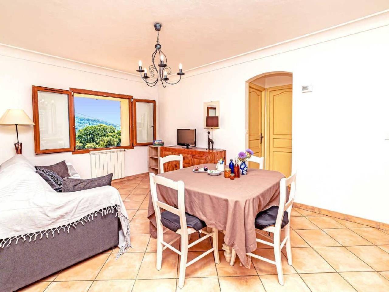 Apartamento entero, Locations-06 - das haus von noelie 1. stock in Le Bar-sur-Loup, Region de Cannes
