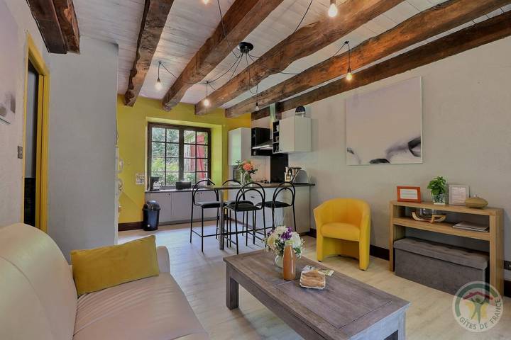 Gîte pour 4 personnes, avec jardin à La Chapelle-Chaussée - 4