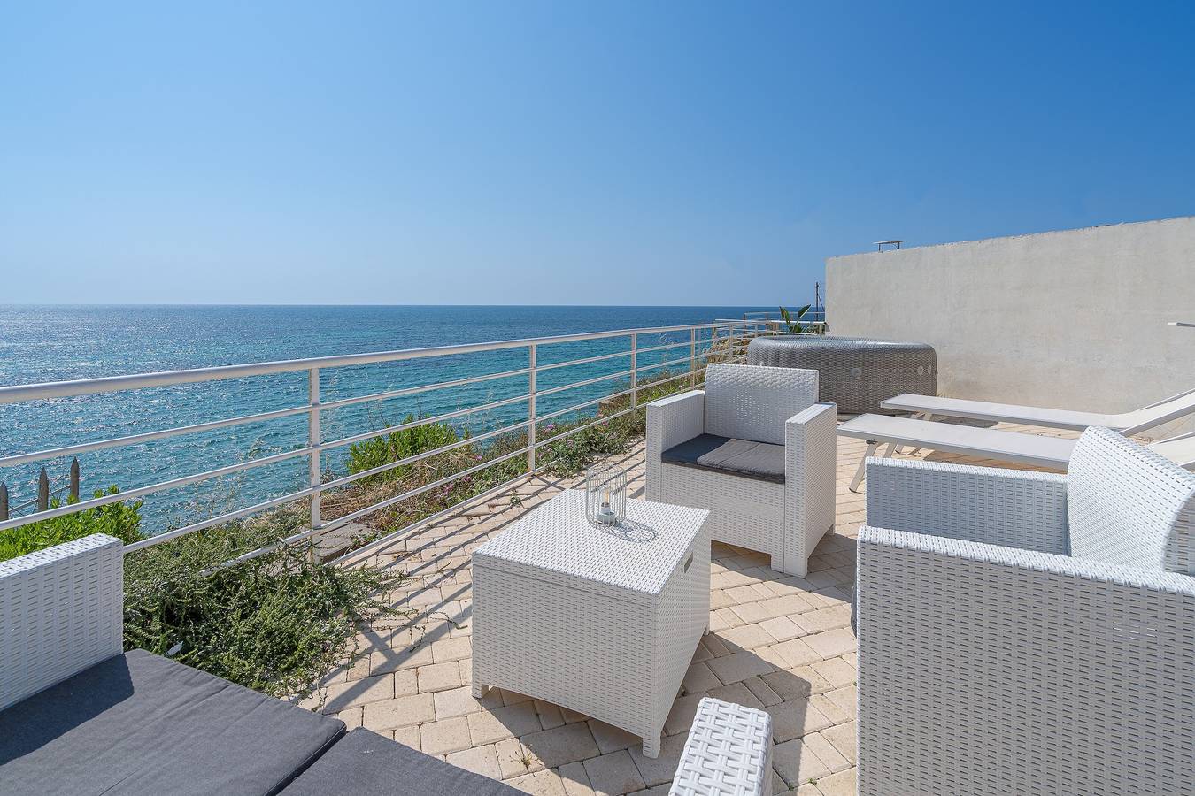 Chambre 'Faraglione 3' avec Terrasse Privée, Wi-Fi et Climatisation in Spiaggia di Eloro, Lido di Noto