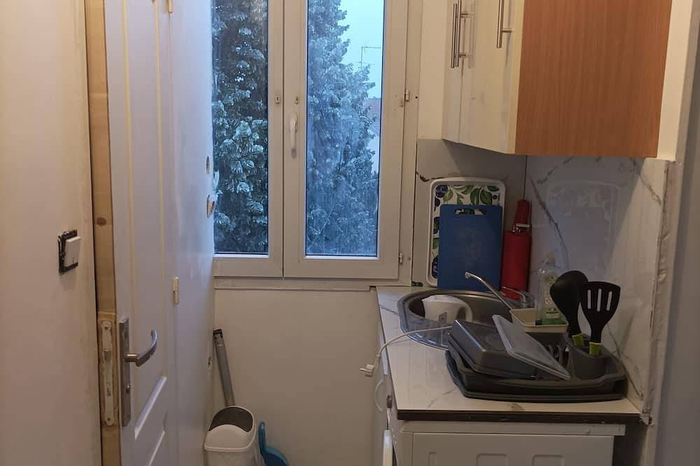 Apartamento entero, Studio in the center of Gennevilliers village in Gennevilliers, Altos del Sena