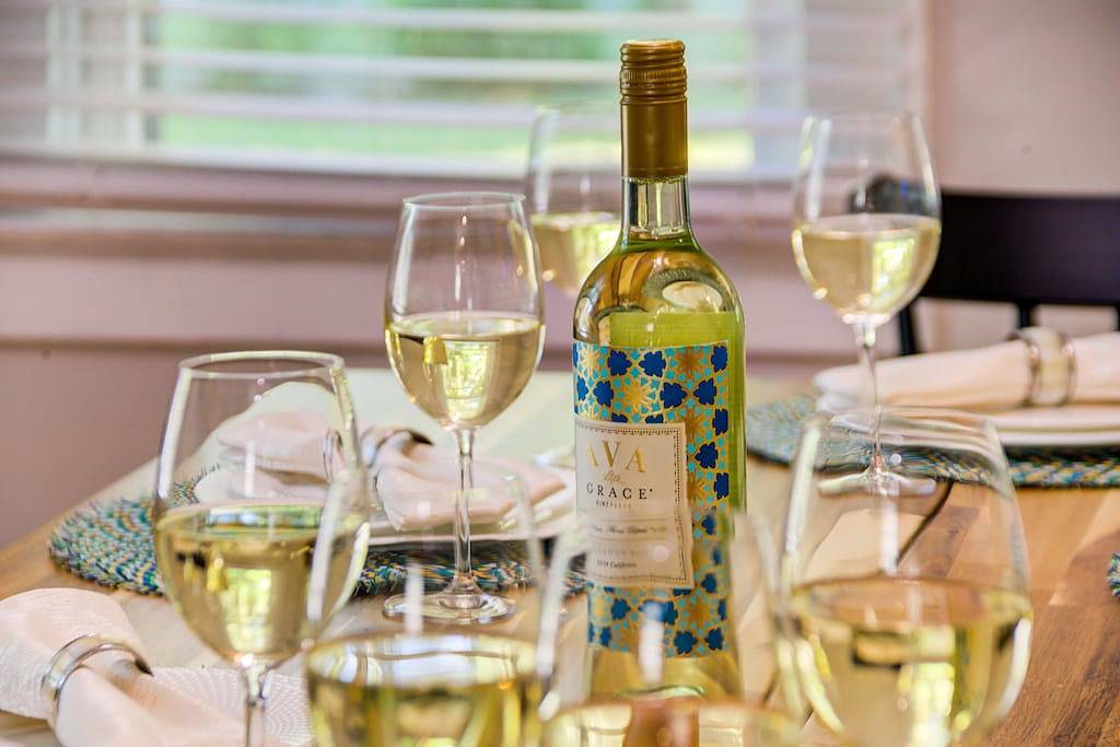 Magic Escape 4 Br Spacious Fully Fenced Backyard with Sauna in West Windsor Township, Mercer County