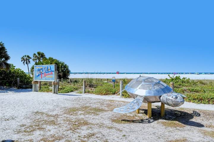 Vacation rental for 6 people, with terrace and pool in Sarasota Beach