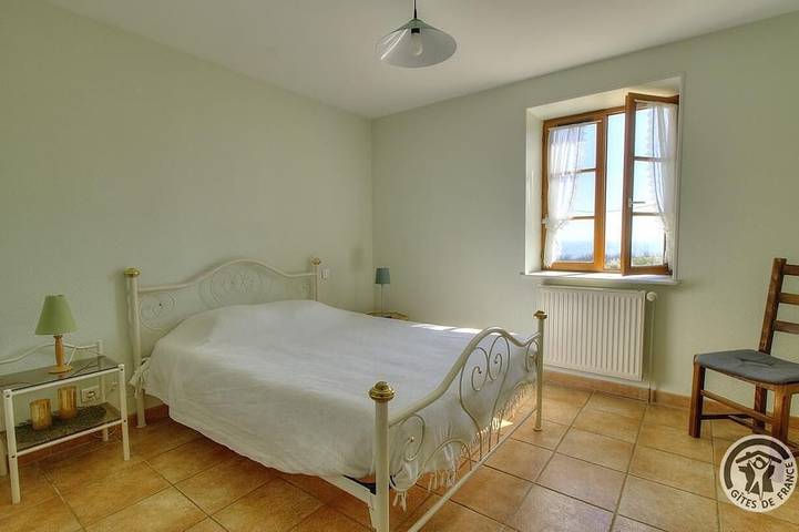 Location de vacances pour 8 personnes, avec jardin à Fleurie - 2