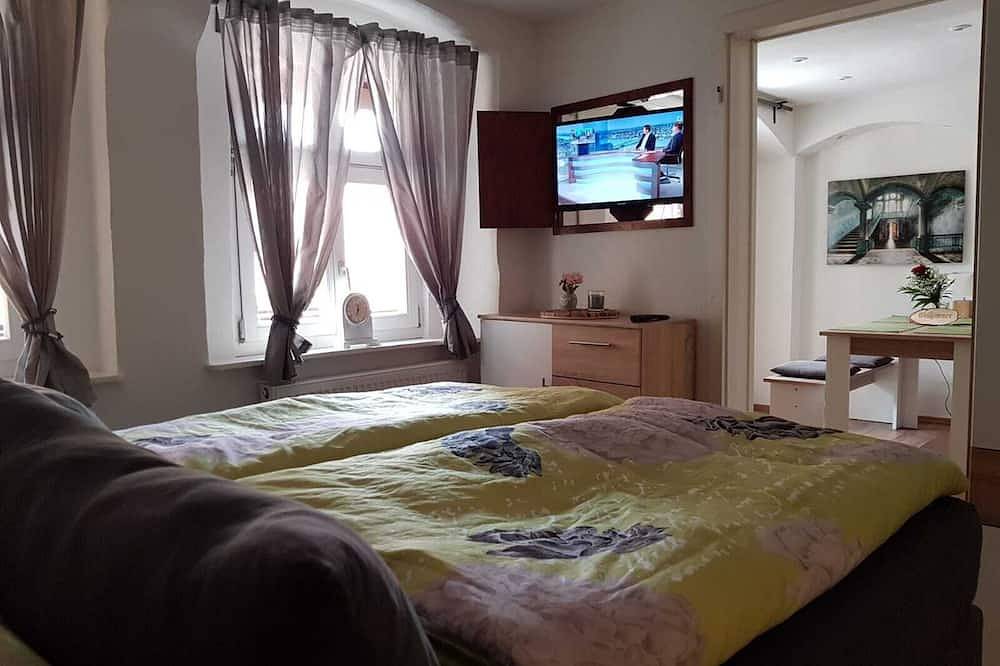 Ganze Wohnung, Gemütliche Ferienwohnung (22qm) direkt an der alten Stadtmauer in Dinkelsbühl, Romantische Straße