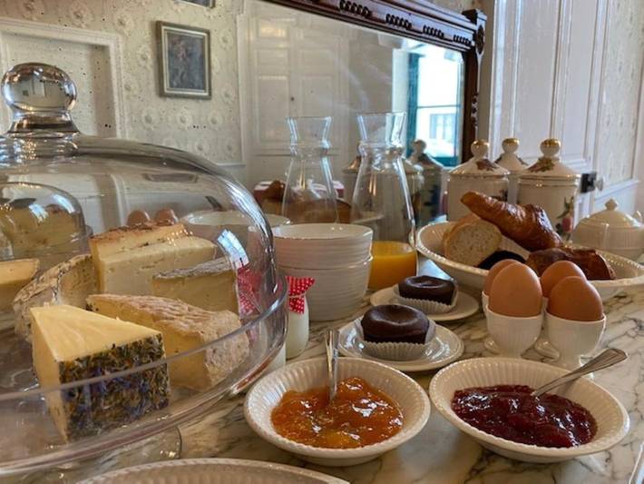 Location de vacances pour 3 personnes, avec jardin ainsi que piscine et vue à Meaulne - 3