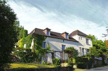 Chambre d’hôte pour 2 personnes, avec piscine et jardin à Saint-Cybranet