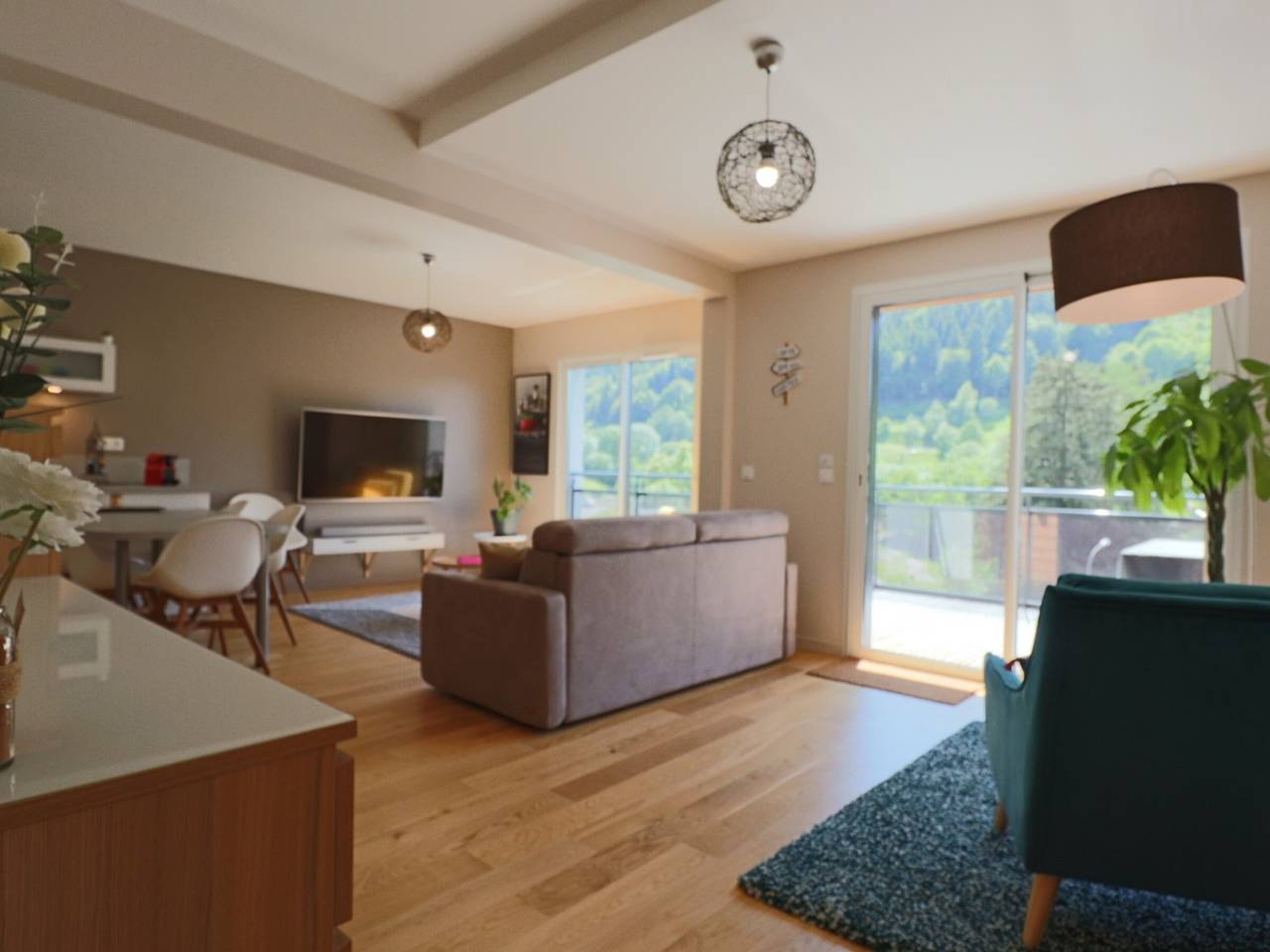 Ganze Wohnung, Gemütliche Wohnung für 6 mit Terrasse in Mont-Dore in Mont-Dore, Regionaler Naturpark Volcans d'Auvergne