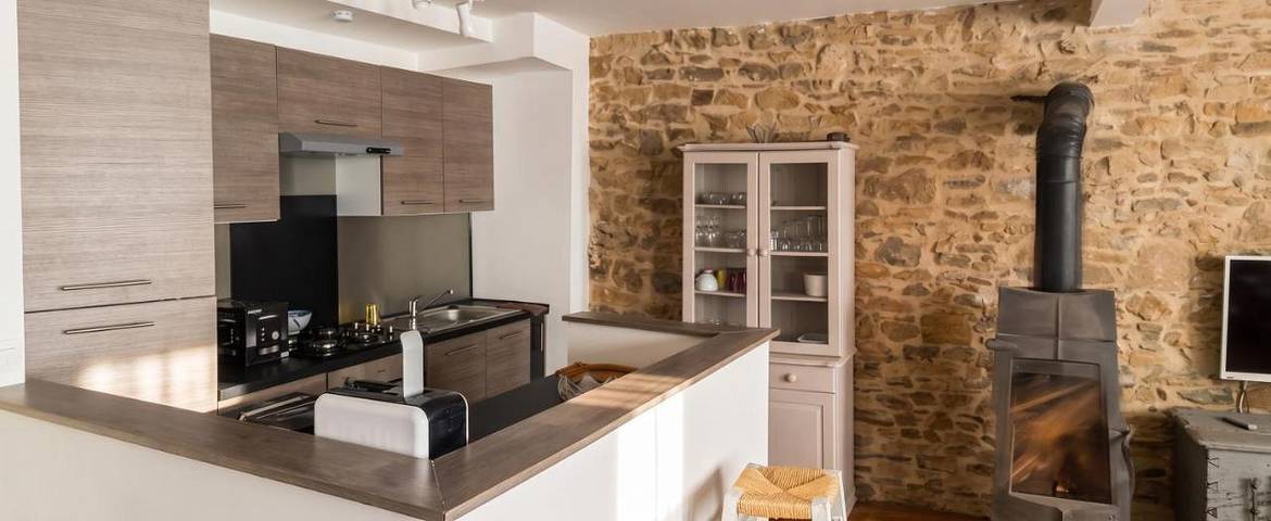Location de vacances pour 4 personnes, avec Terrasse ainsi que Jardin et Piscine à La Porcherie - 3